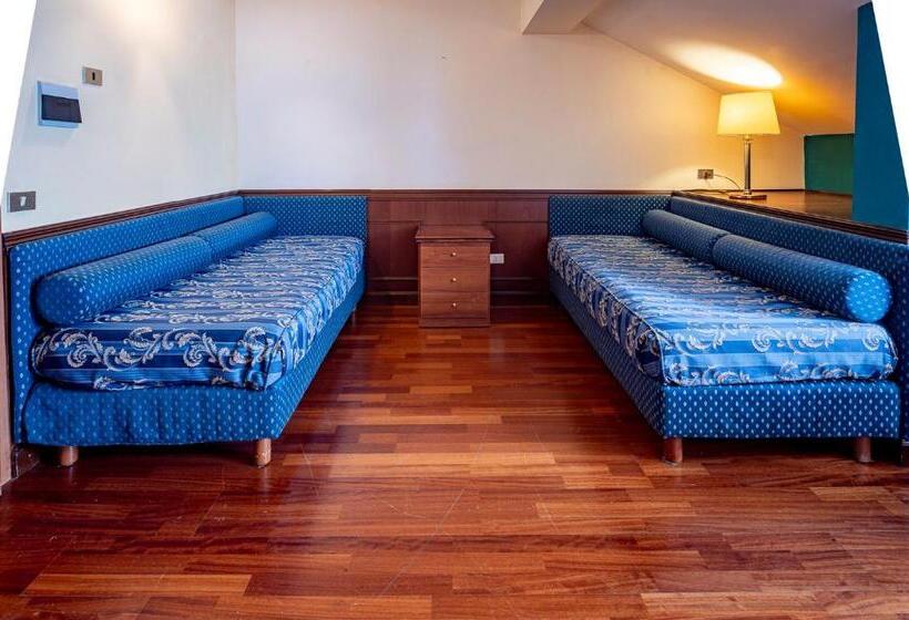 فندق Corona & Spa