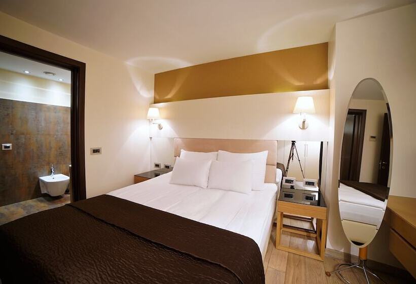 هتل Deris Bosphorus Lodge