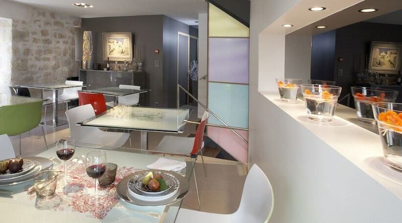هتل Design Hôtel Des Francs Garçons