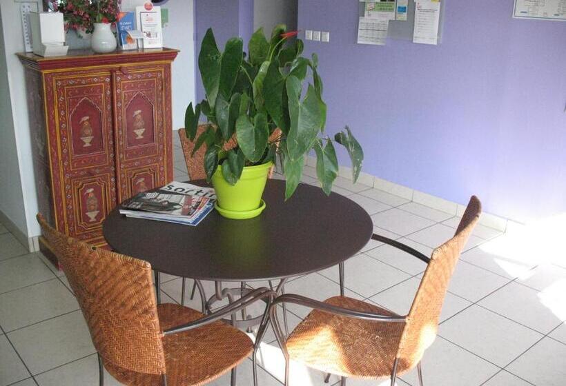 هتل Home Du Buisson Hôtel Des Familles