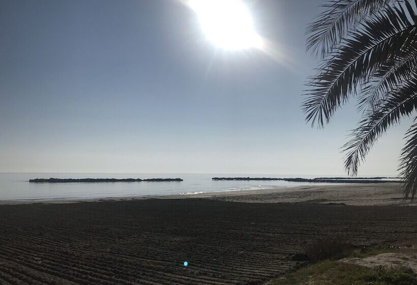 هتل Mediterraneo