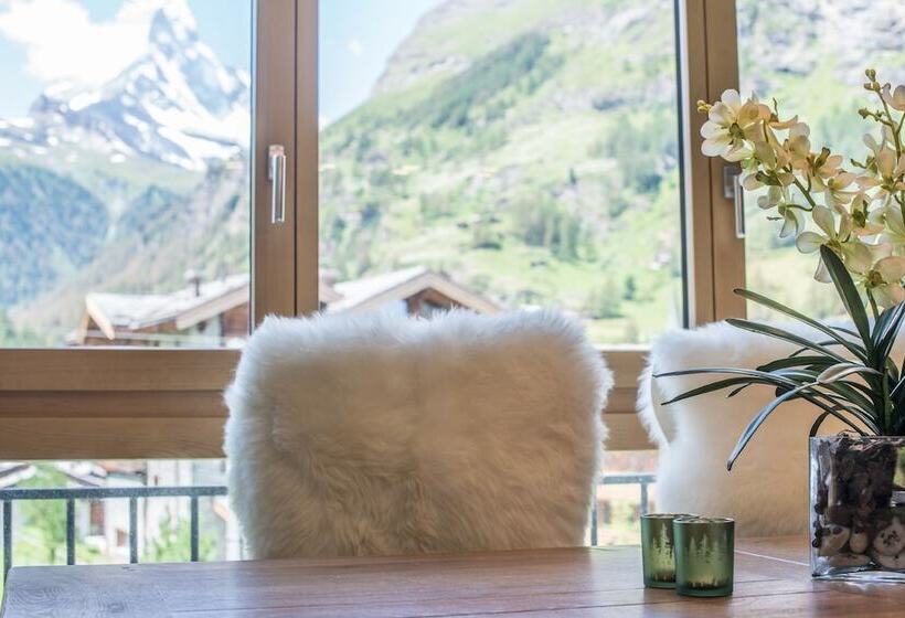 ホテル Mountain Exposure Luxury Chalets & Penthouses & Apartments