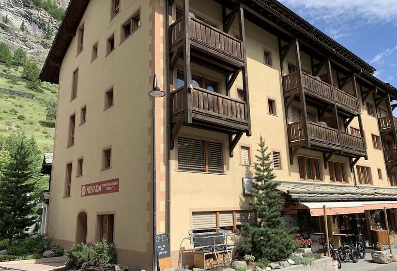 هتل Mountain Exposure Luxury Chalets & Penthouses & Apartments