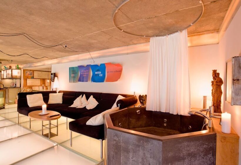 هتل Mountain Exposure Luxury Chalets & Penthouses & Apartments