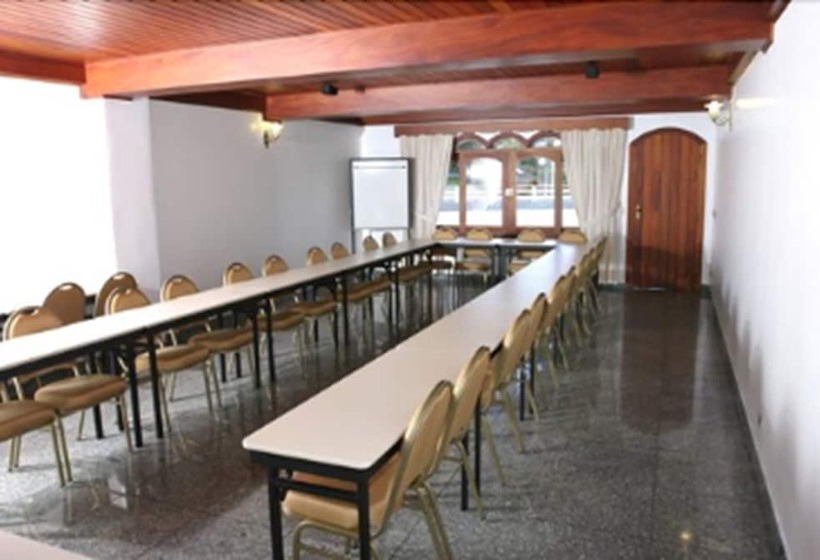 هتل Pousada Recanto Almeida