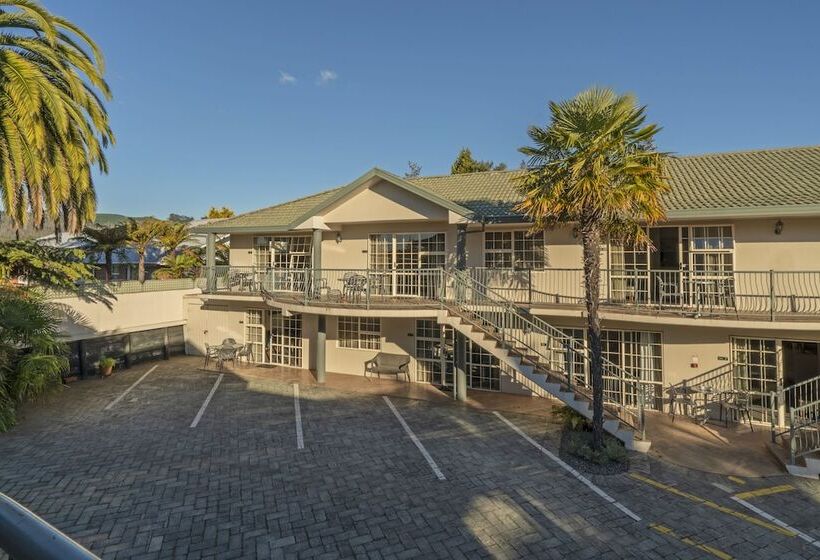 هتل Silver Fern Rotorua Suites & Spa