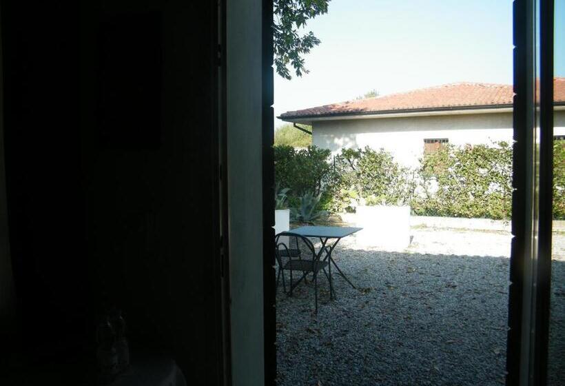 ベッドアンドブレックファースト Villa Franca Casa Vacanze