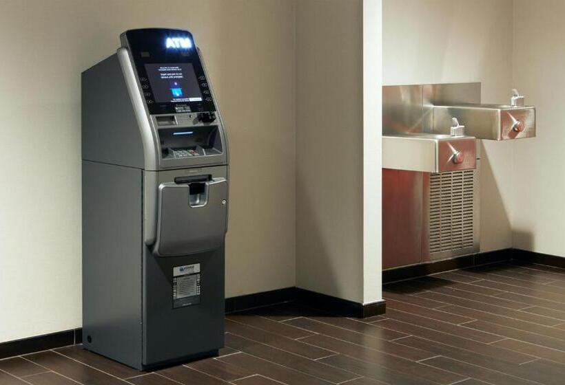 Отель Courtyard By Marriott Thousand Oaks Agoura Hills