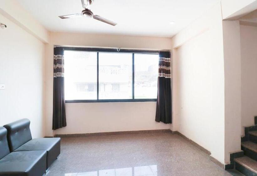 בית מלון כפרי Oyo 39859 Shiv Ganga Inn