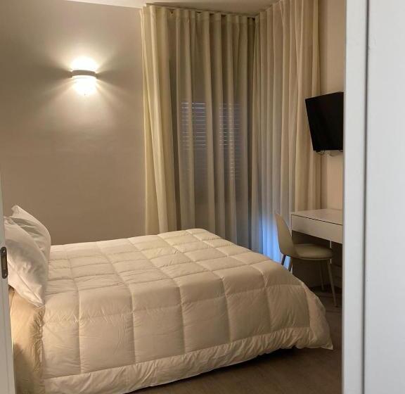 تختخواب و صبحانه Midtown Salerno