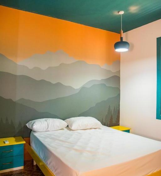 تختخواب و صبحانه Our Way Guest House & Hostel