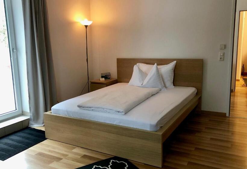 ホテル Forsthof Next Door