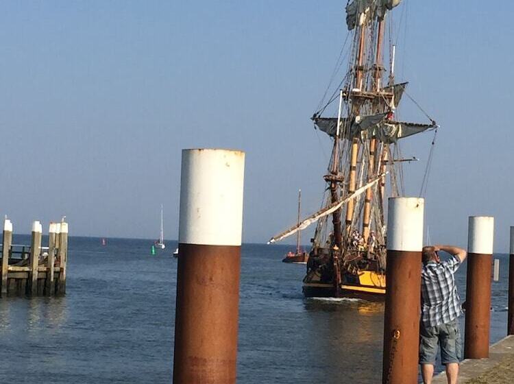 Havenhotel At Sea Texel