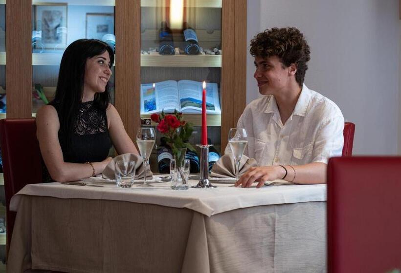 בית מלון כפרי Albergo Cavallino Bianco