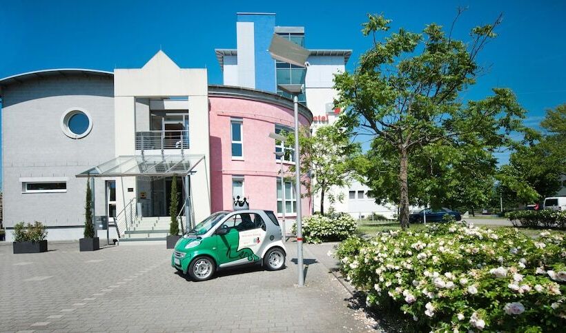 هتل Am Froschbächel