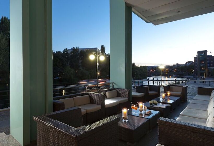 هتل Abion Villa Suites
