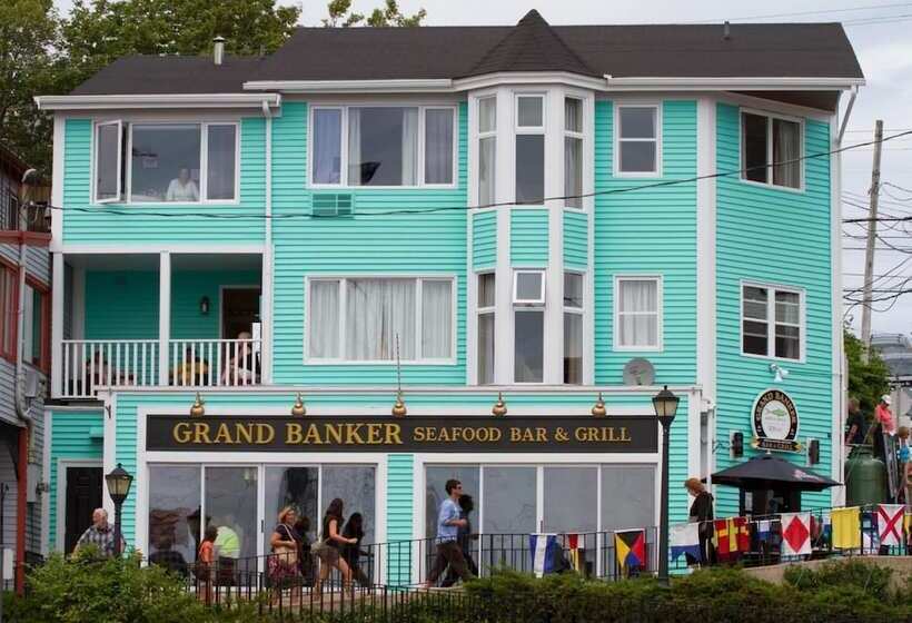 هتل Brigantine Inn & Suites