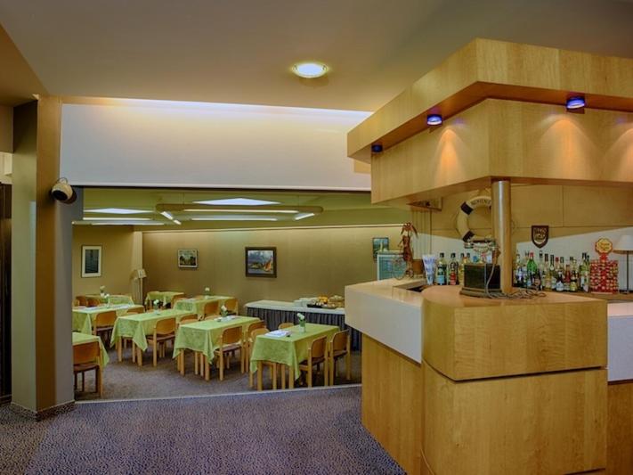בית מלון כפרי Hôtel Dupleix   Hyper Centre   Parking Et Garage Gratuit