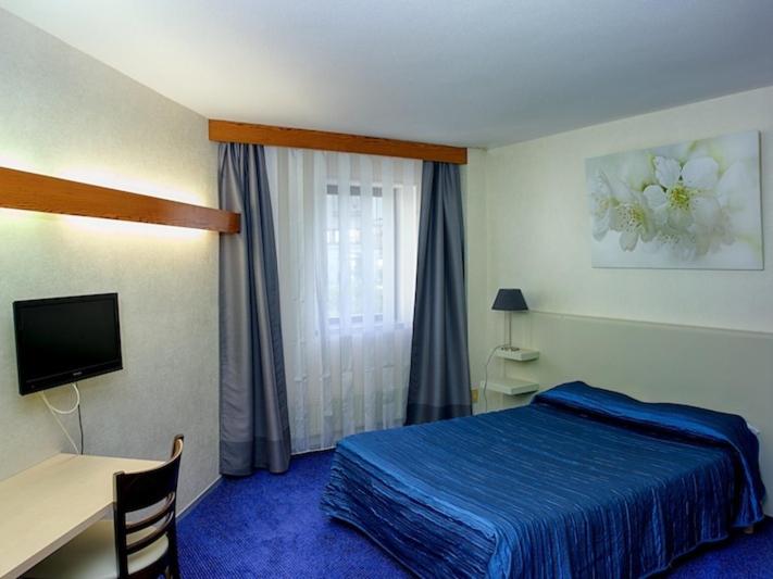 בית מלון כפרי Hôtel Dupleix   Hyper Centre   Parking Et Garage Gratuit