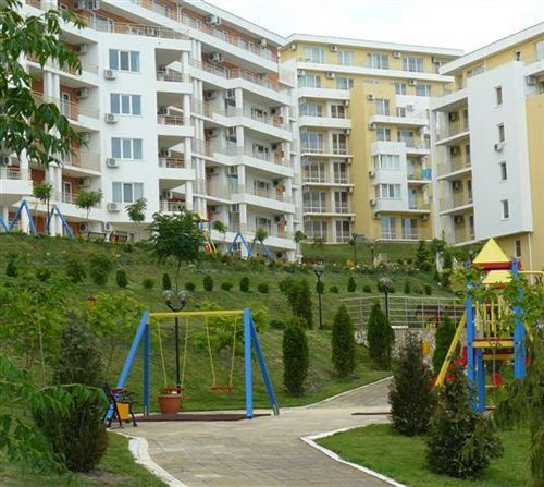 Grand Resort Apartments-garden