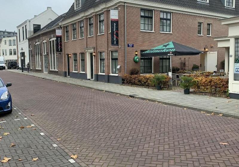 هتل Het Hart Van Weesp