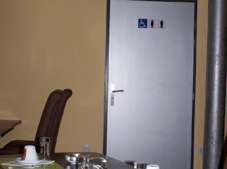 Отель Hôtel Le Richevaux