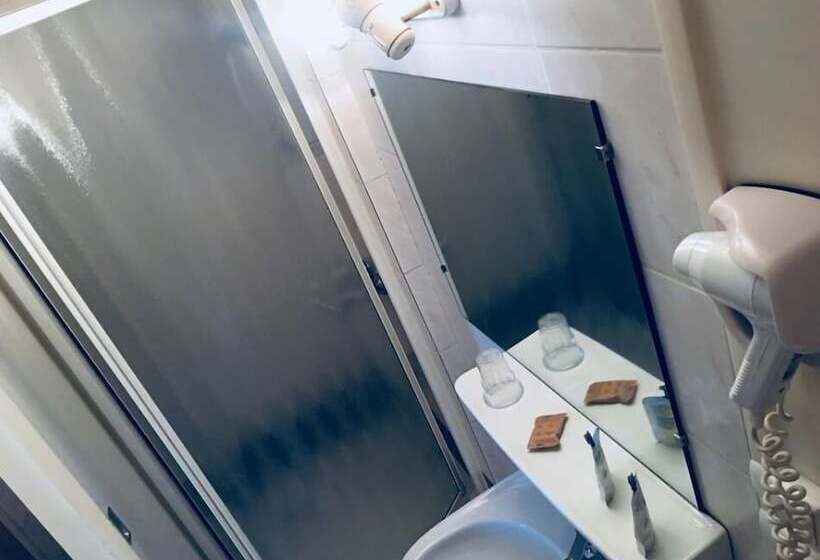 هتل Hôtel Moderne