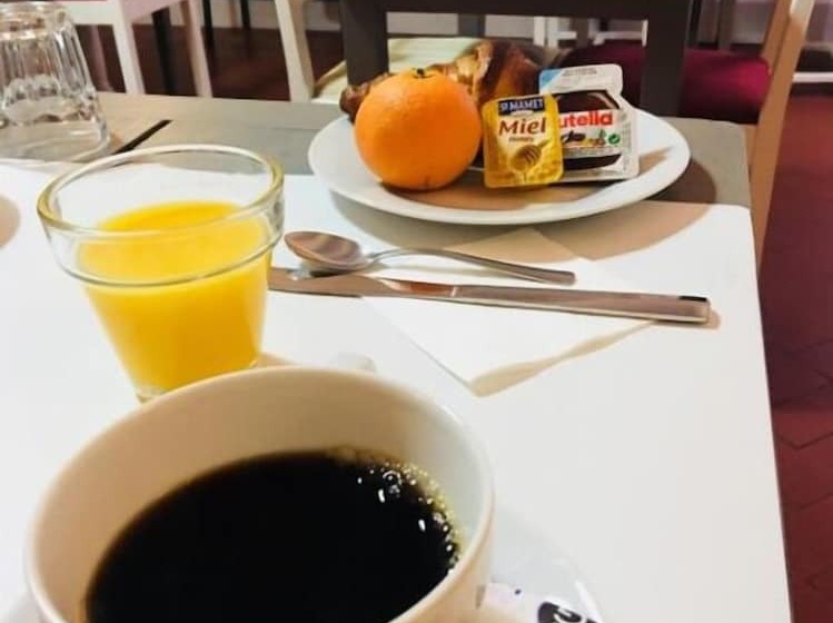 هتل Hôtel Moderne