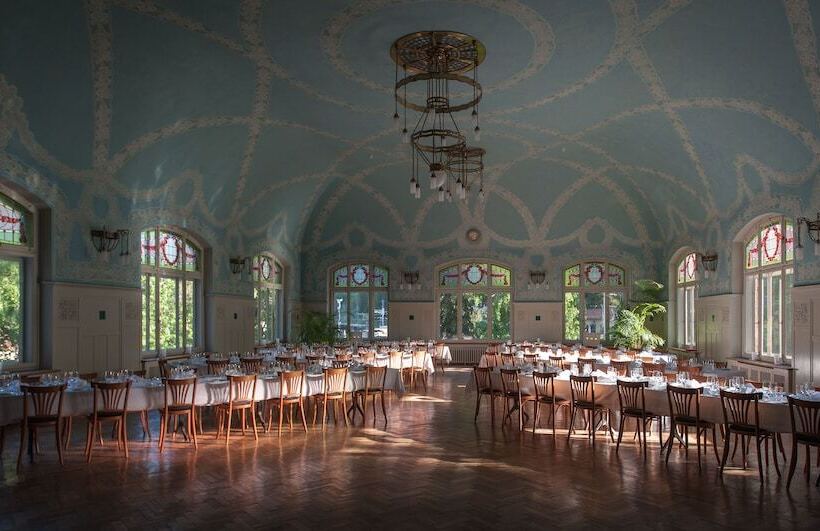 فندق Kurhaus Bergün