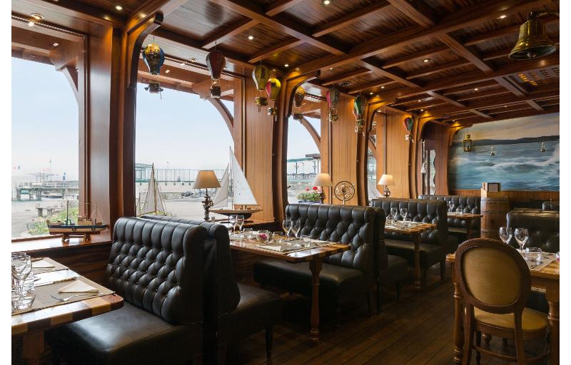 هتل Le Jules Verne