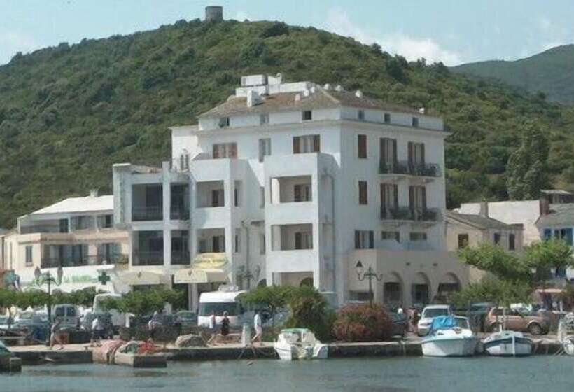 هتل Marina D'oro