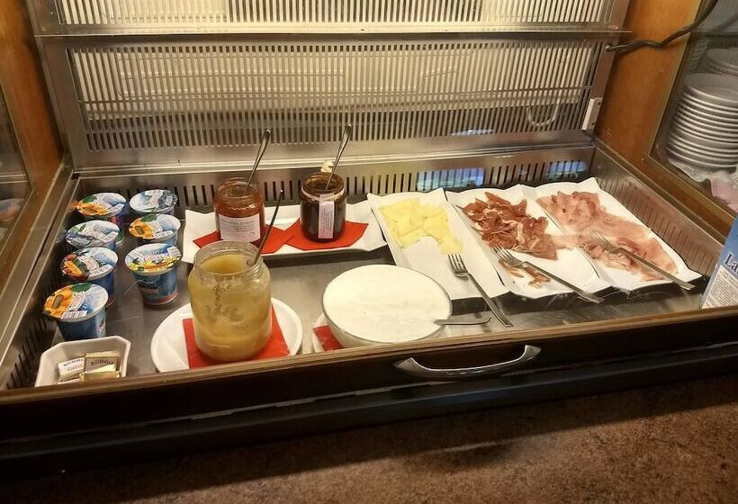 酒店 Ristorante Sassi Rossi