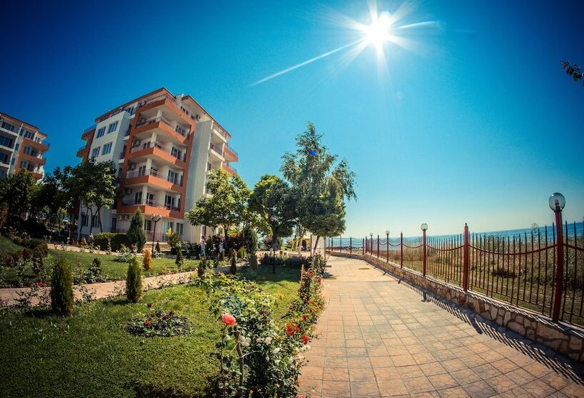 בית מלון כפרי Riviera Fort Beach