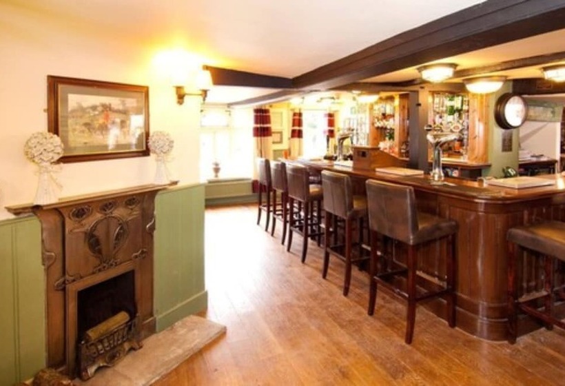 هتل The George & Horn Near Newbury
