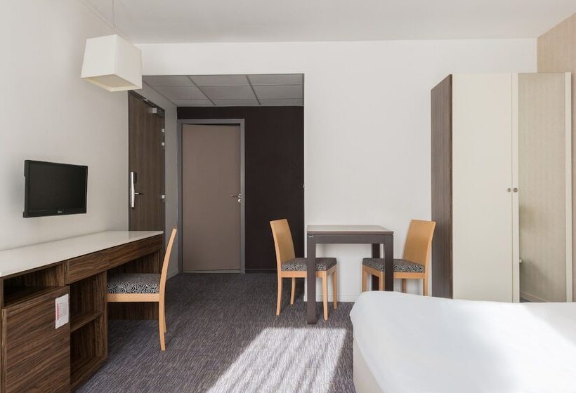 ホテル The Originals City, Hôtel Le Coeur D Or, Sedan Est