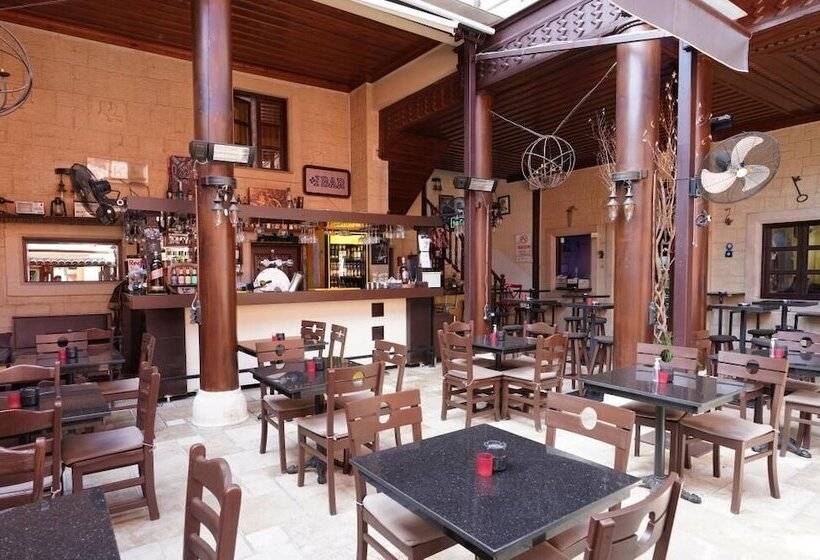 هتل Otantik Butik