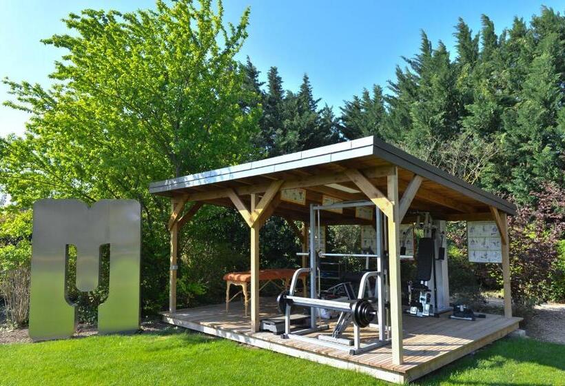 بنسيون Gite Des Carmes And Spa