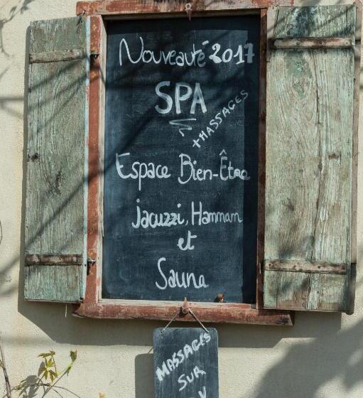 بنسيون Gite Des Carmes And Spa