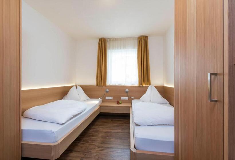 Amelia Apartments
