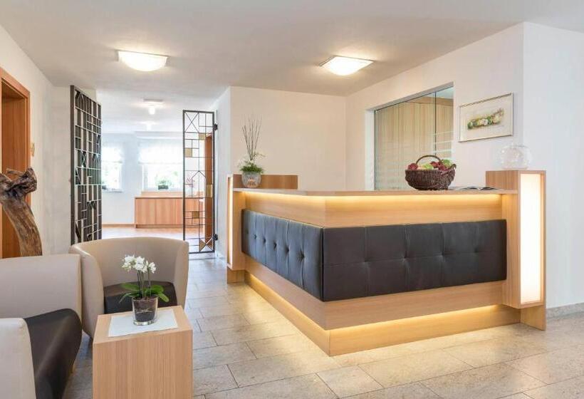 Amelia Apartments
