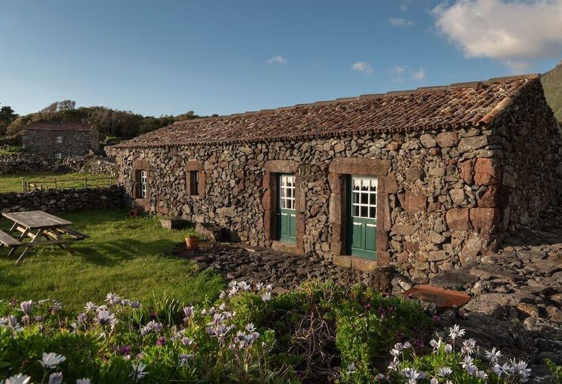 هتل Aldeia Da Cuada