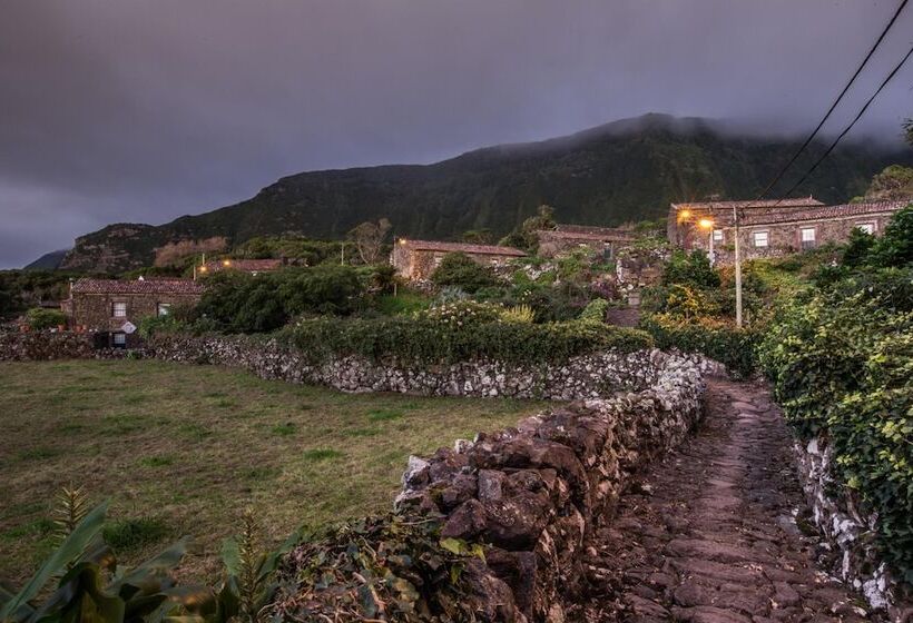 هتل Aldeia Da Cuada