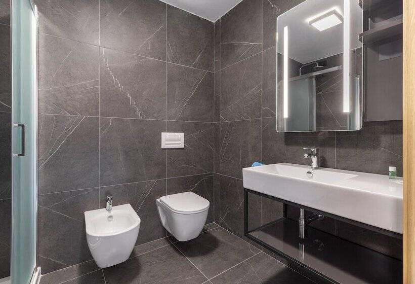 B&b Hotel Genova City Center