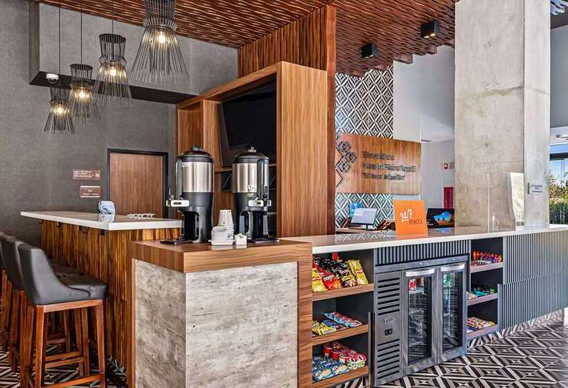 هتل Hampton Inn By Hilton Nuevo Vallarta