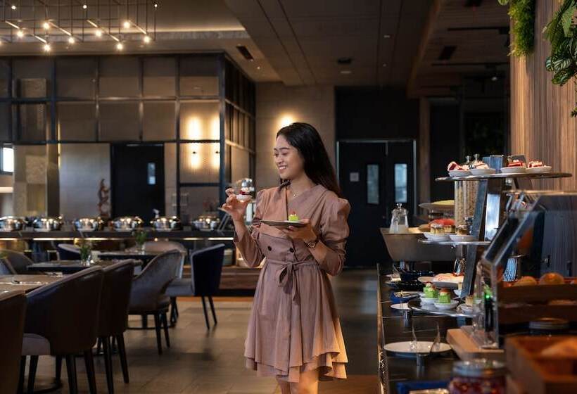 هتل Mercure Tangerang Centre