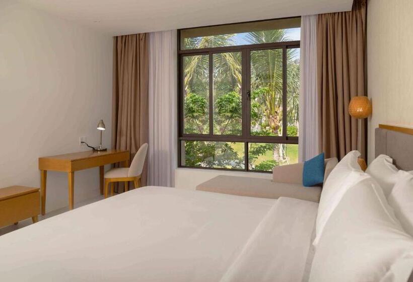 هتل Wyndham Garden Cam Ranh Resort