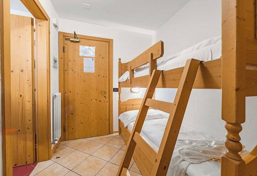 Aparthotel Majestic