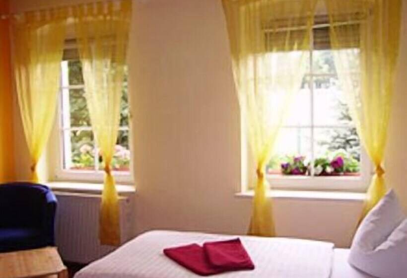 Bed & Breakfast Pension Hartmann