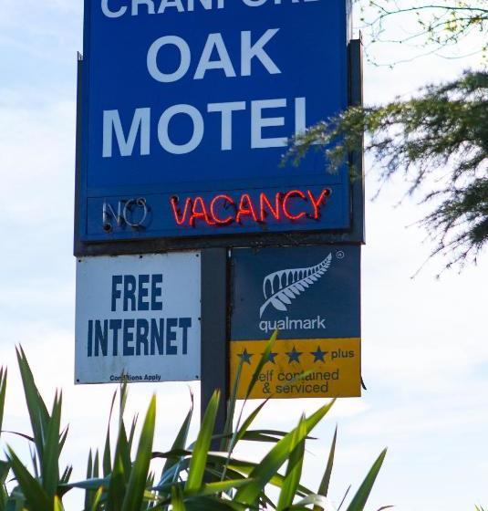 Cranford Oak Motel