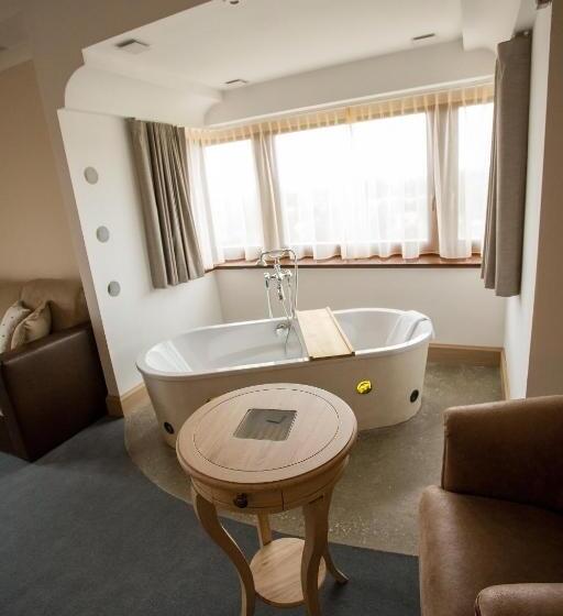 Crocus Gere Bor Hotel Resort & Wine Spa